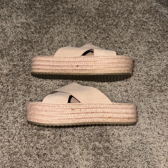 Nude platform espadrilles! - Picture 2 of 3
